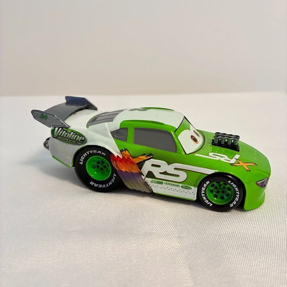 Disney Pixar Cars Pull-N-Race Diecast Lightning McQueen Brick Yardly Toy Cars